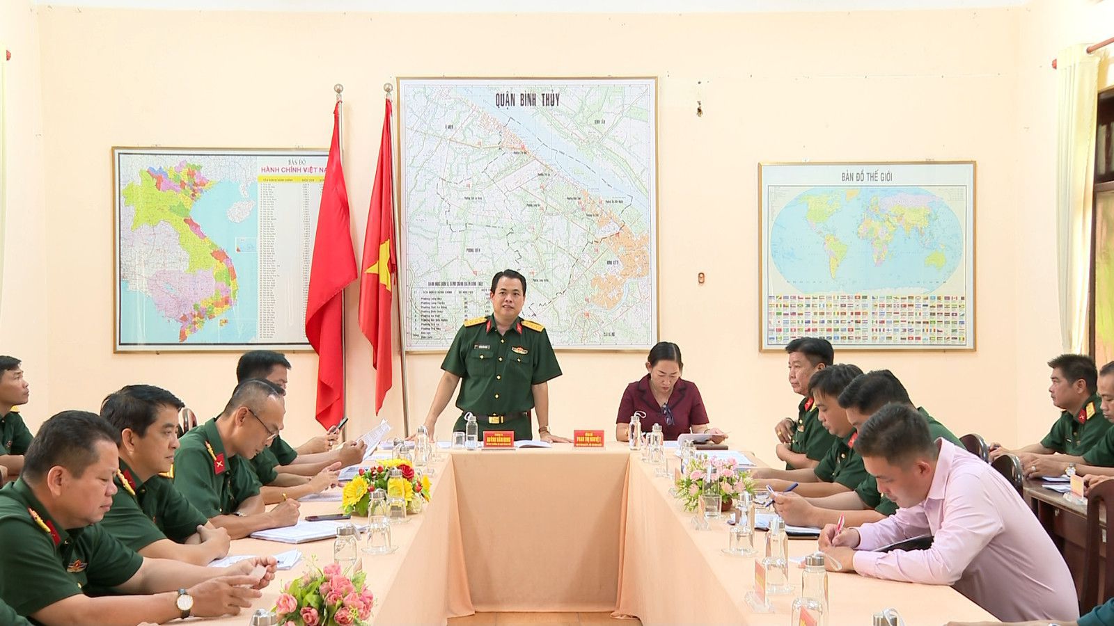 Description: C:\Users\Tan Vinh\Desktop\Thượng tá Huỳnh Văn Hung, Chỉ huy trưởng Bộ Chỉ huy Quân sự thành phố Cần Thơ phát biểu chỉ đạo tại buổi làm việc.jpg